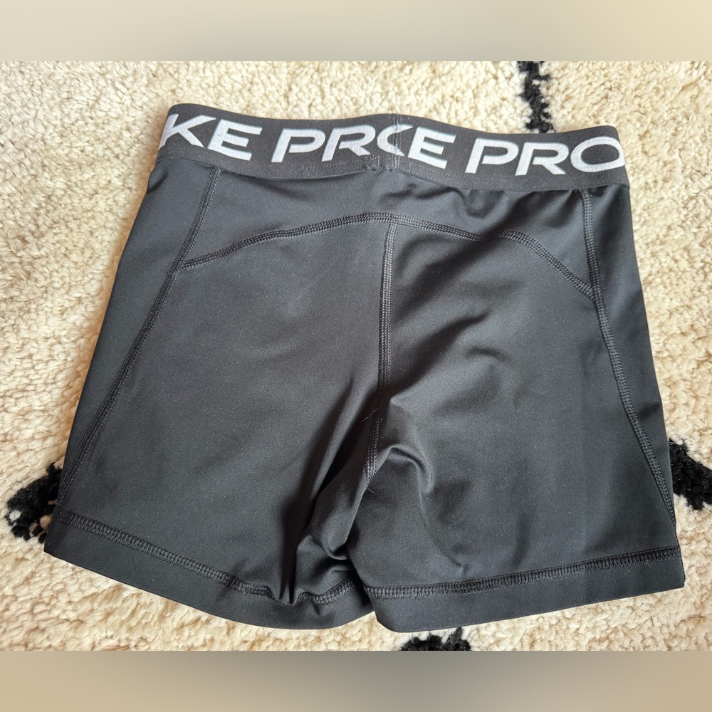 Nike Pro Dri-FIT Black Shorts - Picture 2 of 3